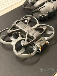 Drone DJI Avata 2 combo con 3 batterie