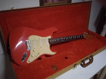 Stratocaster 62 AVRI Fiesta red