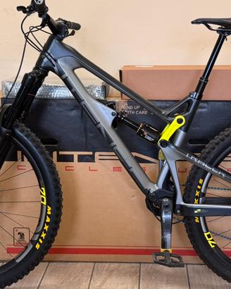 Intense Tracer 257 Mullet full carbon