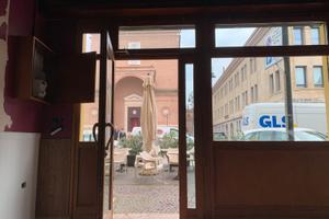 Locale commerciale restaurato