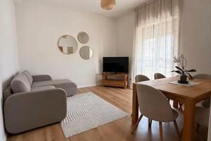 850euro trilocale ristrutturato con balcone Lovere