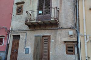 fabbricato in ventimiglia di sicilia 