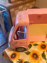 500 Barbie e camper e carrozza e casa monster