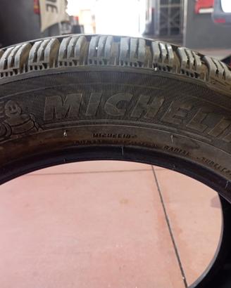 Treno gomme invernali Michelin