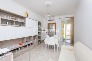 CHIVASSO BILOCALE RISTRUTTURATO CON CANTINA