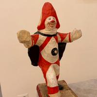 Statua/opera de Burlamacco in cartapesta