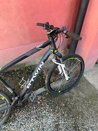 Mountain bike RockRider 520