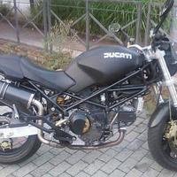 Short Titanium Black Alto Ducati Monster