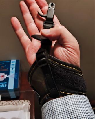 sgancio da polso per arco compound