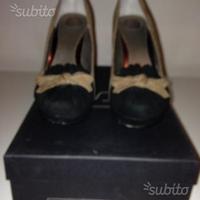 Décolleté bicolore