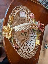 cestino con rose dipinto a mano bottega artigiana 