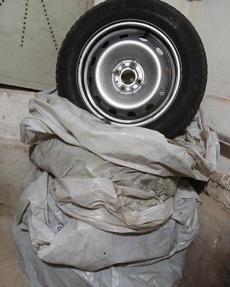 cerchi completi di gomme invernali 