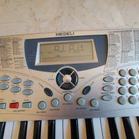 Tastiera Medeli MC 37A con custodia a tracolla