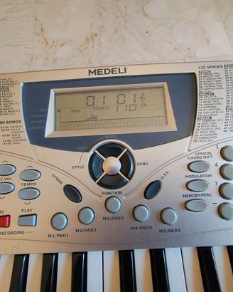 Tastiera Medeli MC 37A con custodia a tracolla