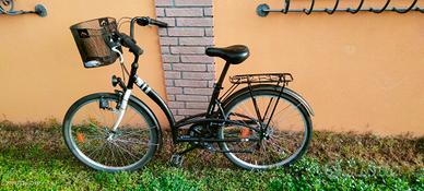 Bici donna per la città 