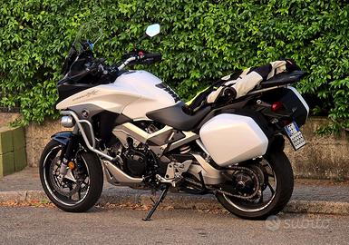 Moto HONDA Crossrunner VFR800X del 2016
