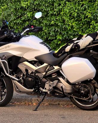 Moto HONDA Crossrunner VFR800X del 2016