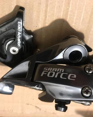 cambio posteriore e deragliatore sram force