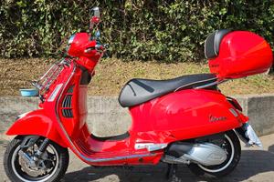 VESPA 300 GTS SUPER hpe