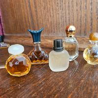 6 profumi mignon vintage in lotto 
