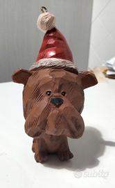 Bulldog inglese con cappellino natalizio 