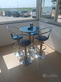 3 set tavolini alti più 12 sgabelli 