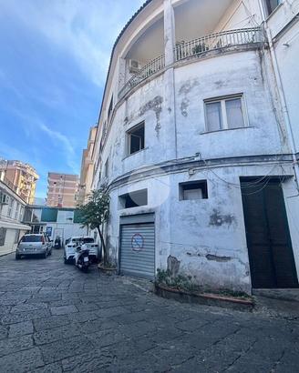 3 LOCALI A GRAGNANO