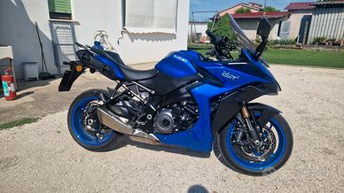 Suzuki gsxs 1000 gt