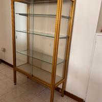 Vetrina in ottone con neon