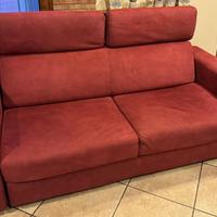 Divano letto rosso di 2 metri