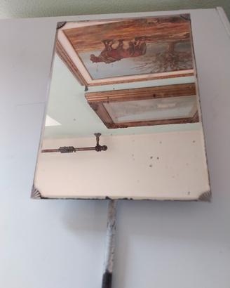 antico specchio per lavabo