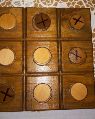 gioco di società da tavolo e da viaggio tris