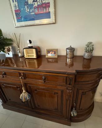 Mobili classici in legno massello