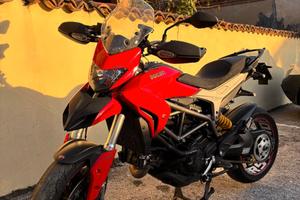Ducati Hyperstrada 821
