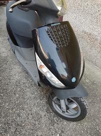 Scooter zip