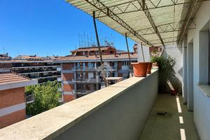 2 LOCALI A ROMA
