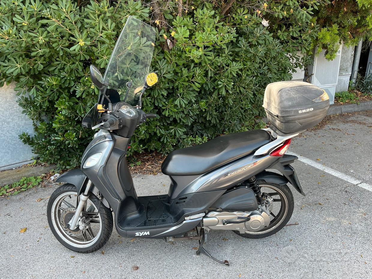 Sym Symphony 125 Scooter 125 11kw Usato Bmw Ce04 Nuovo Scooter - Main Image