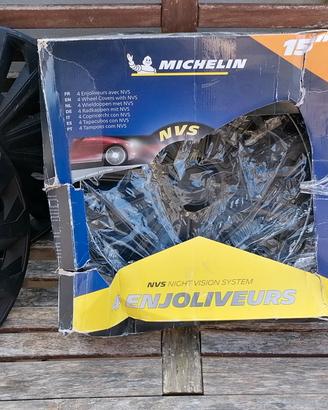 COPRICERCHI MICHELIN PER RUOTE DA 15" 