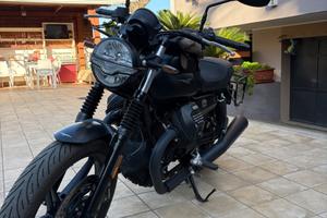 Moto Guzzi V7 Stone 2023