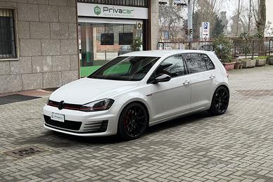 VOLKSWAGEN Golf GTI 2.0 TSI 5p. BlueMotion Technol