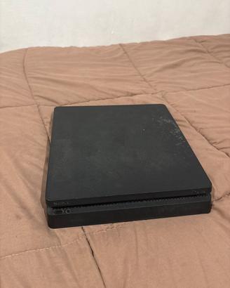Playstation 4 slim