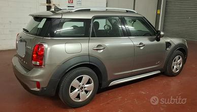 Mini Countryman F60 2017 2.0 Business all4 auto