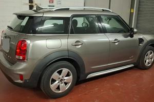 Mini Countryman F60 2017 2.0 Business all4 auto