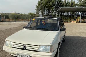 Peugeot 205CJ
