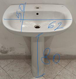 Lavandino con colonna bagno a Milano