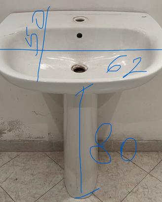 Lavandino con colonna bagno a Milano