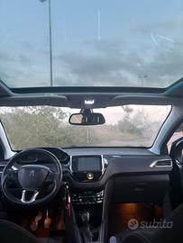 Peugeot 208 2012