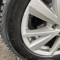 AUDI  q2  advanced 4 cerchi design a 5 razze doppi