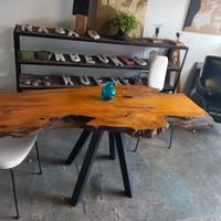 tavolo di  olivo