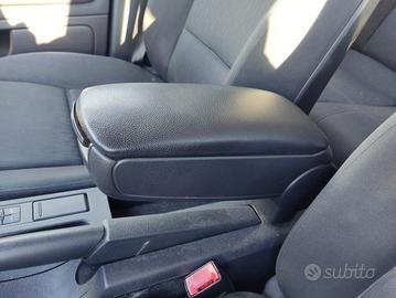 Poggia braccio AUDI A4 del 2006